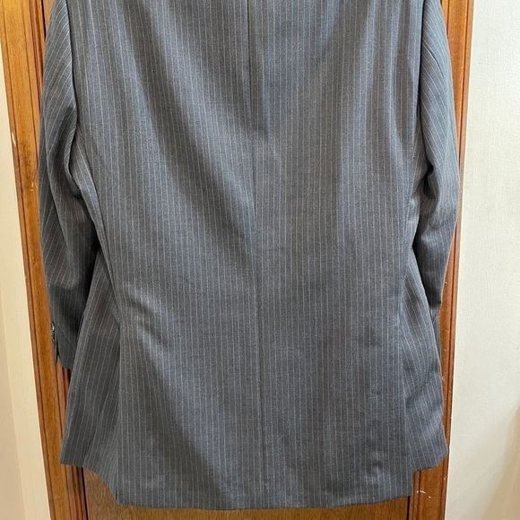 Arnold Brant Grey Pinstripe Suit Jacket and Pants Size 44R - Picture 8 of 16